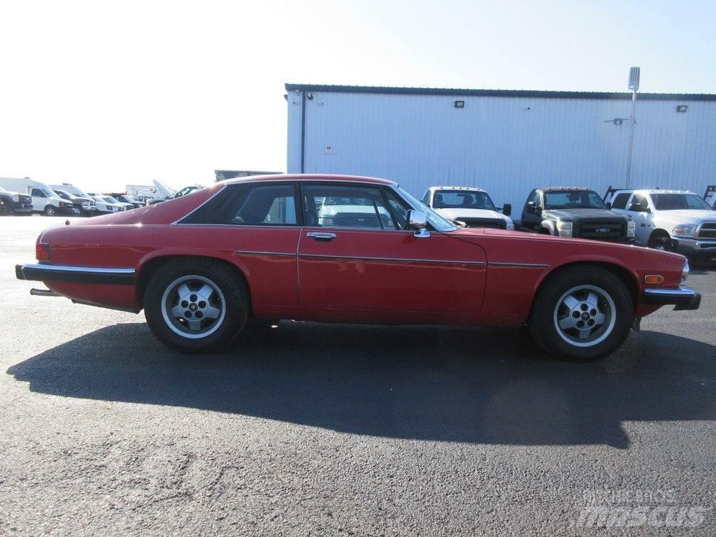 Jaguar XJ Samochody osobowe