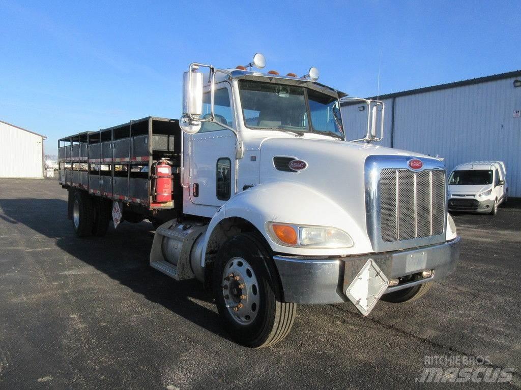 Peterbilt 335 Ciężarówki typu Platforma / Skrzynia