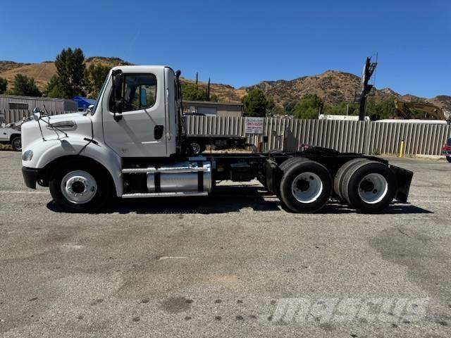 Freightliner M 112 Pojazdy pod zabudowę