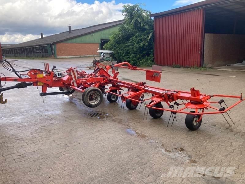 Kuhn GF 8702 T Zgrabiarki i przetrząsacze