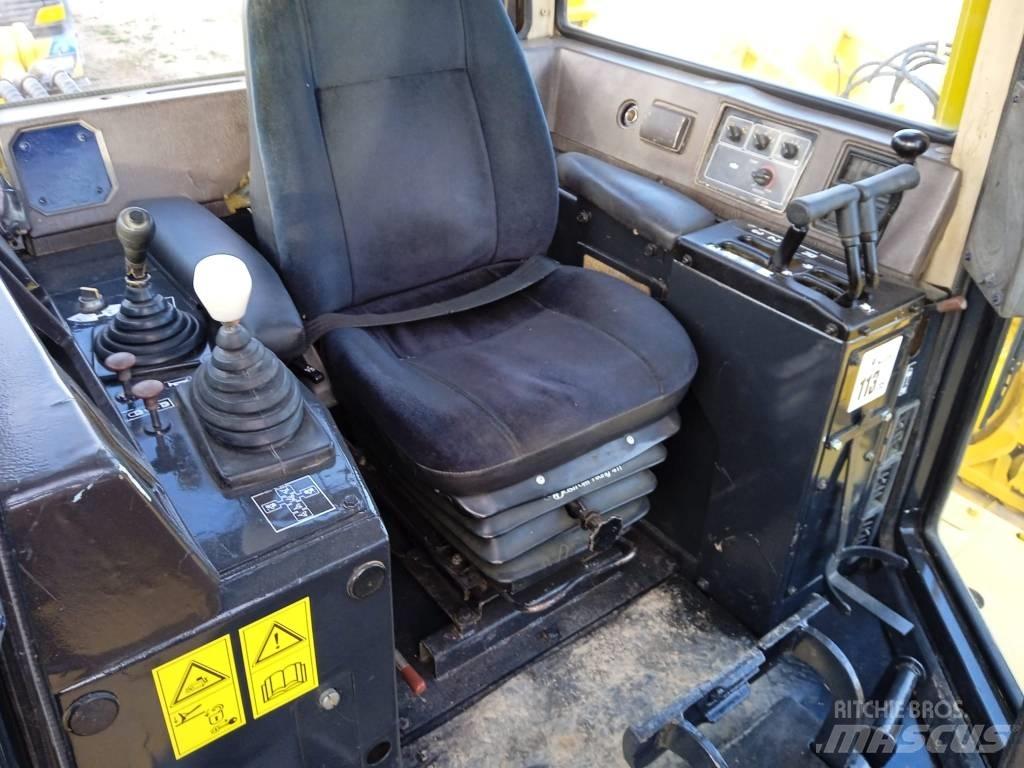 Komatsu D 155 AX-3 Spycharki gąsienicowe