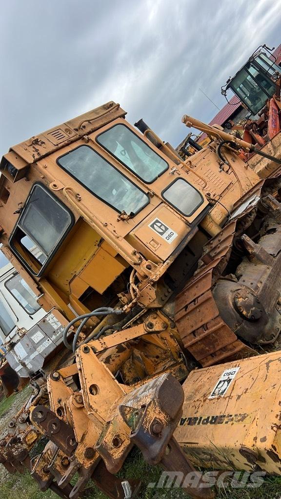 CAT D 6 D Ramy i zawieszenie