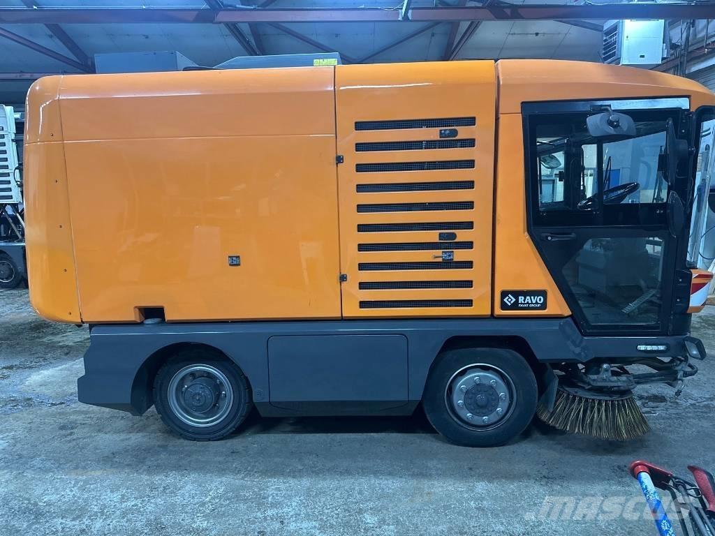Ravo 540 STH Zamiatarki - Zgarniarki - Odśnieżarki