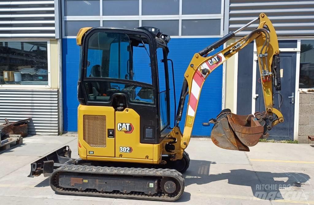 CAT 302 Minikoparki