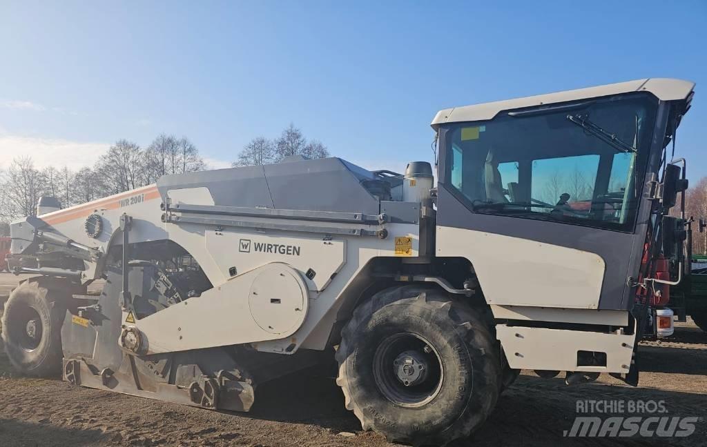 Wirtgen WR 200i Recyklery do asfaltu