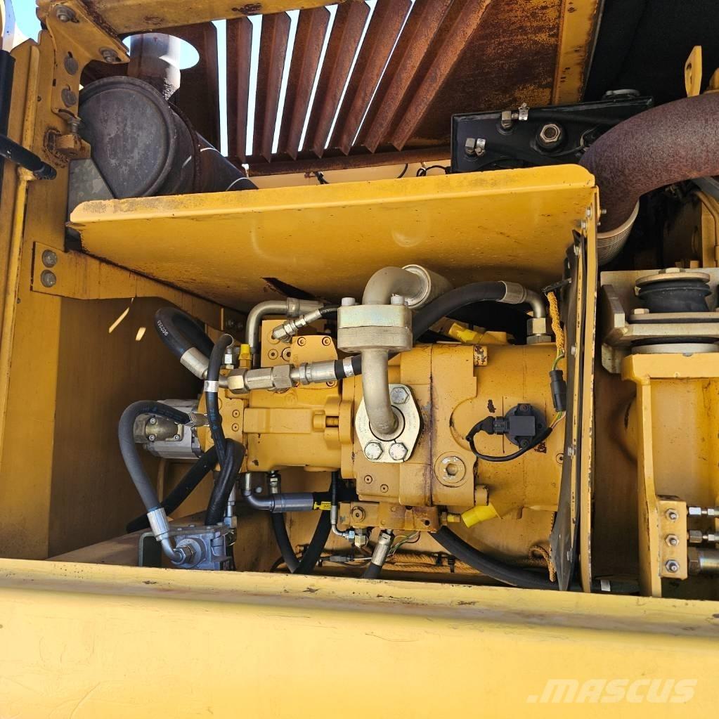 CAT 322 C Koparki kołowe