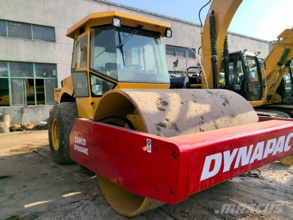 Dynapac CA 602 D Walce jednobębnowe