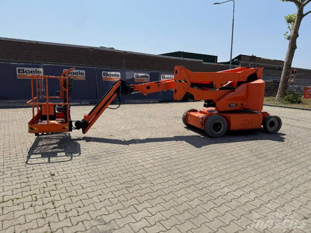 JLG E400AJPN Podnośniki przegubowe