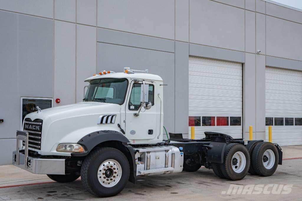 Mack Granite GU 813 Ciągniki siodłowe