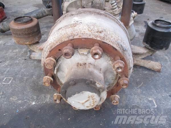 Mercedes-Benz 1217 Mosty, wały i osie