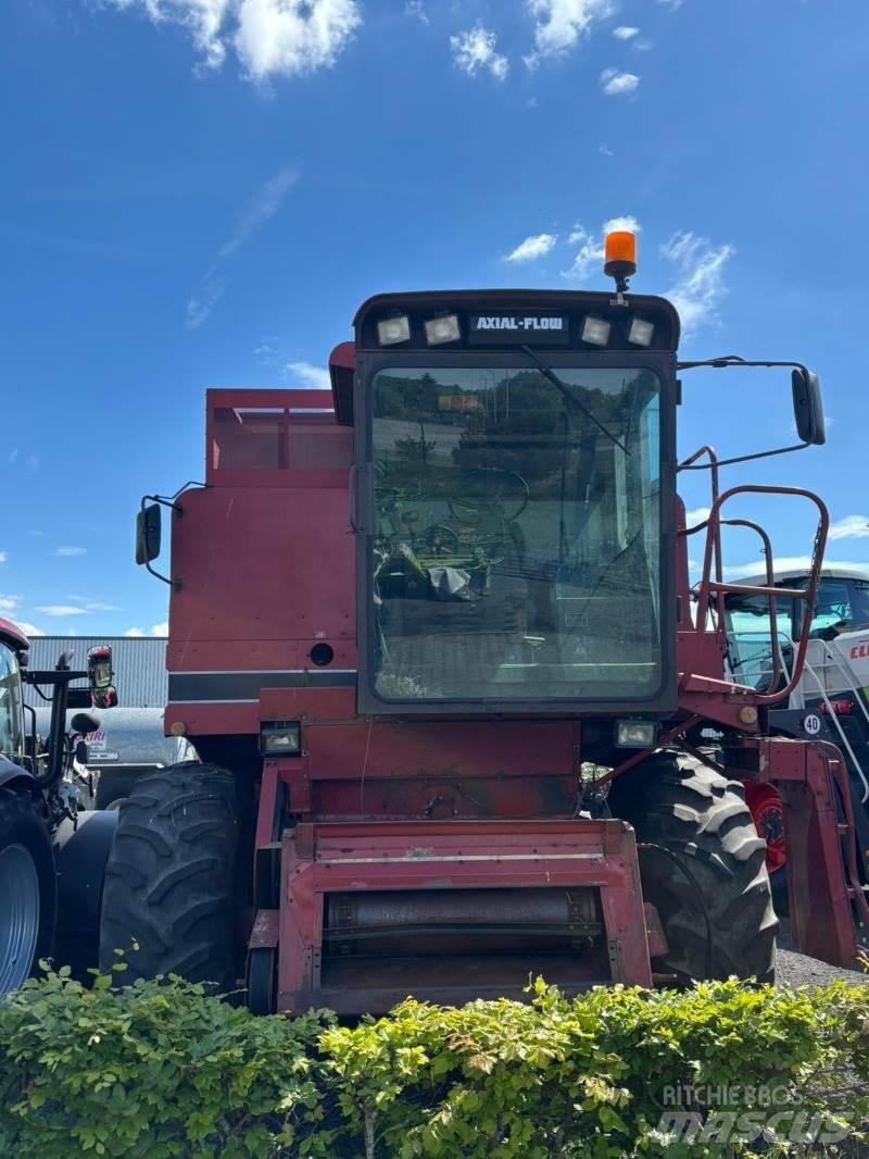 Case IH 1680 Axial Kombajny zbożowe