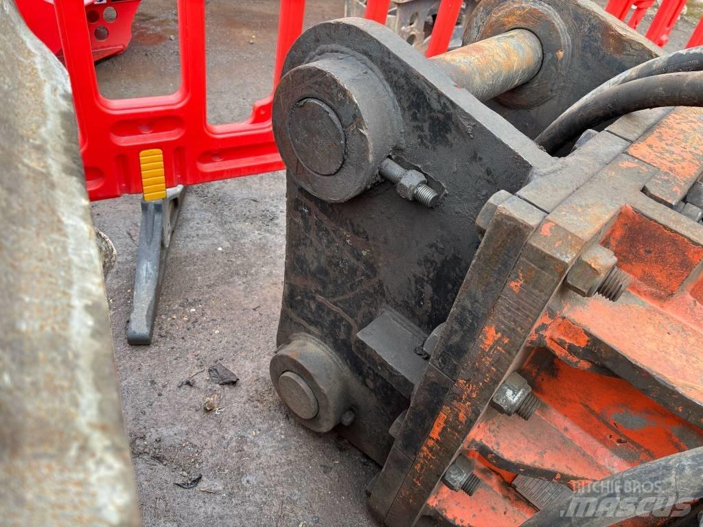 NPK GH 18 Młoty hydrauliczne