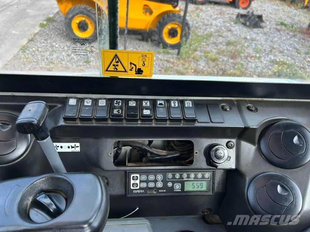 Takeuchi TB 230 Minikoparki
