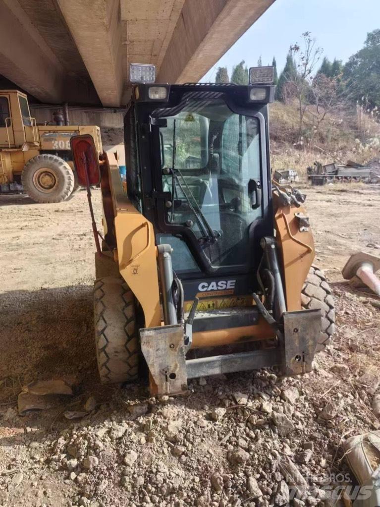CASE SR200 Ładowarki burtowe
