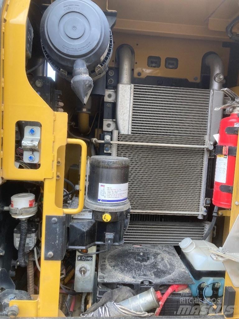 CAT 313 F L Koparki gąsienicowe