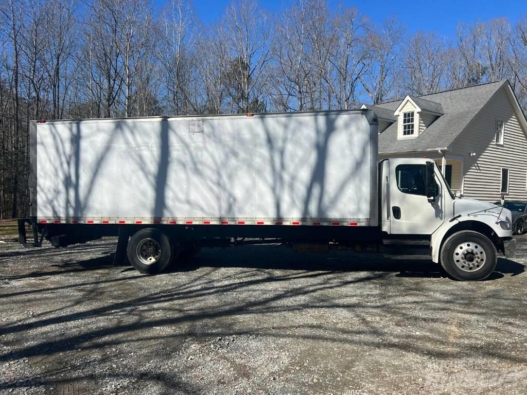 Freightliner M2106 Inne