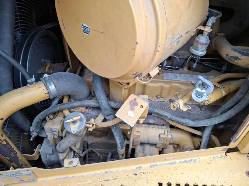 CAT D 6 R Spycharki gąsienicowe