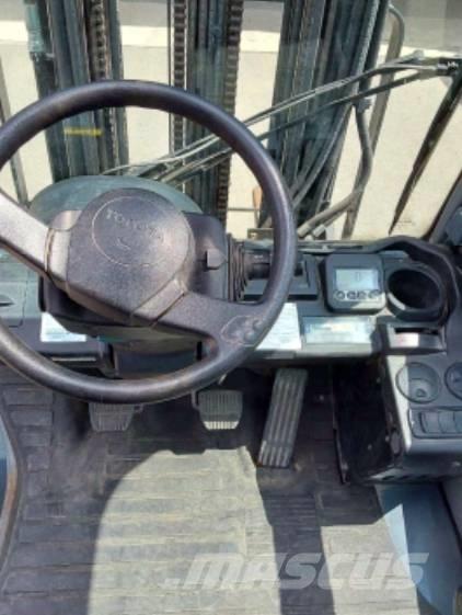 Toyota 02-8 FDF 25 Wózki Diesla