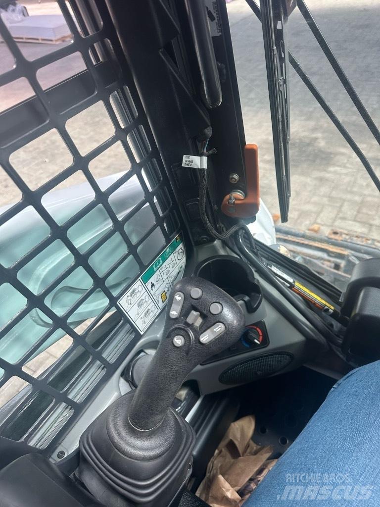Bobcat T 590 Ładowarki burtowe