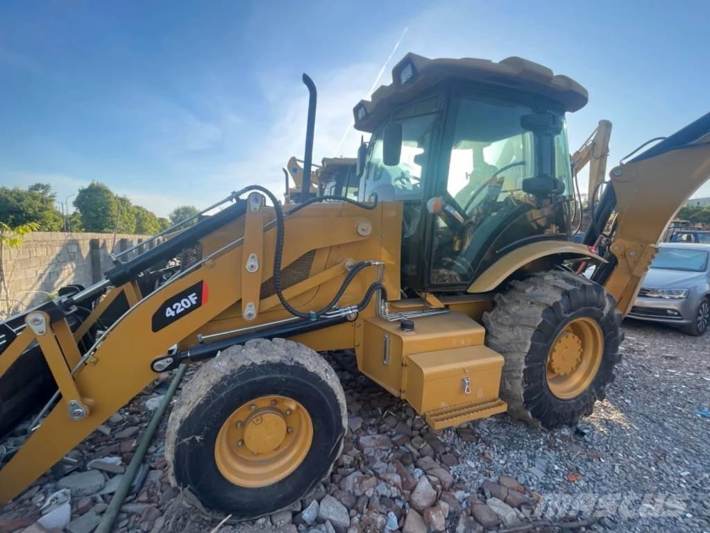 CAT 420F Koparko-ładowarki