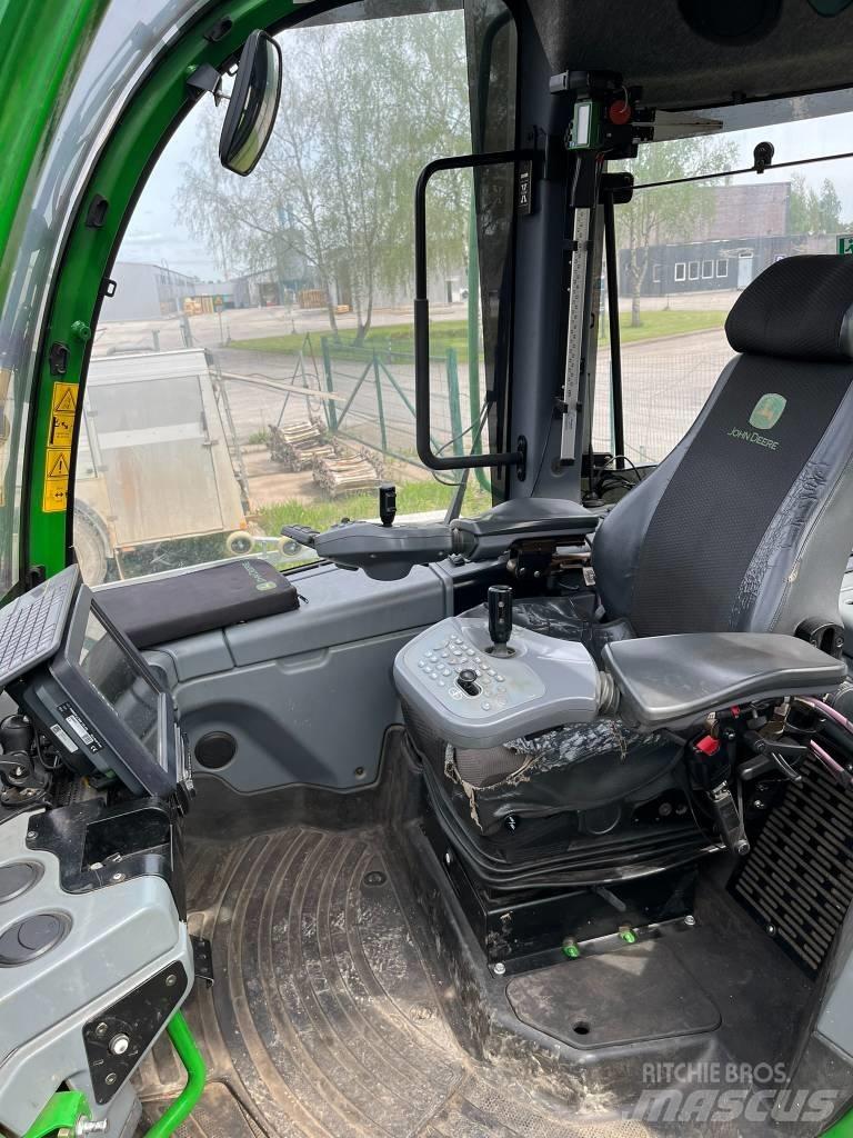 John Deere 1070E Harwestery