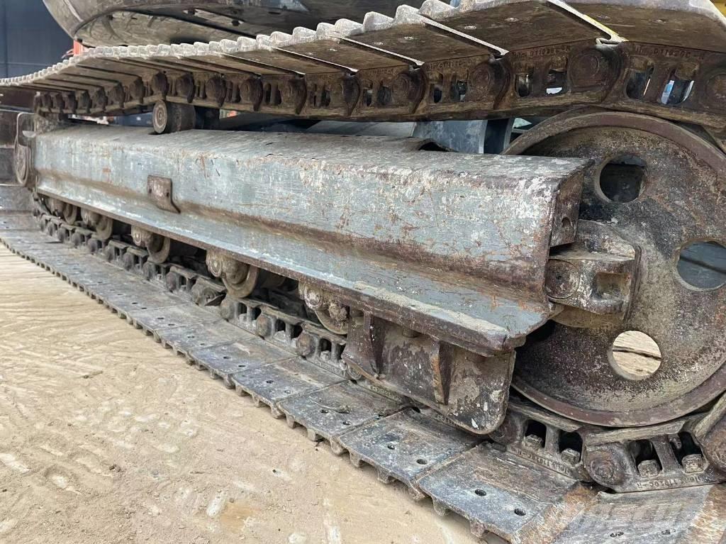 Wacker Neuson 8003 Midikoparki  7t - 12t