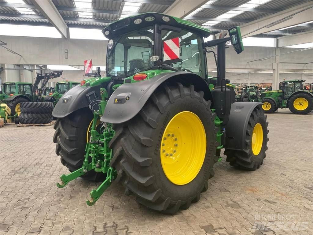 John Deere 6R 215 Ciągniki rolnicze