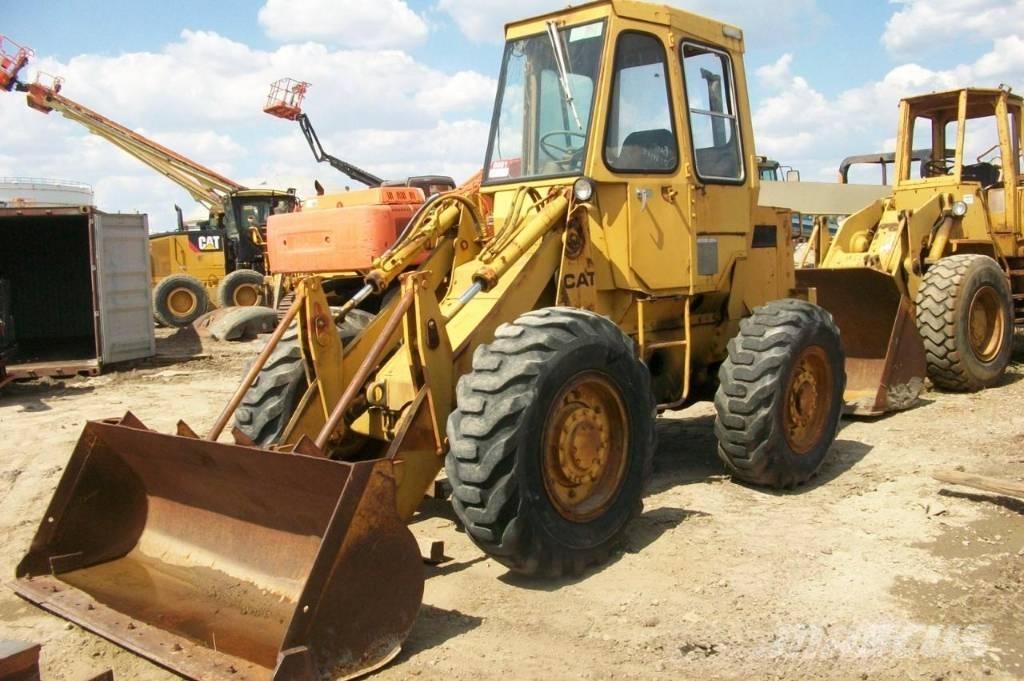 CAT 910 Ładowarki kołowe