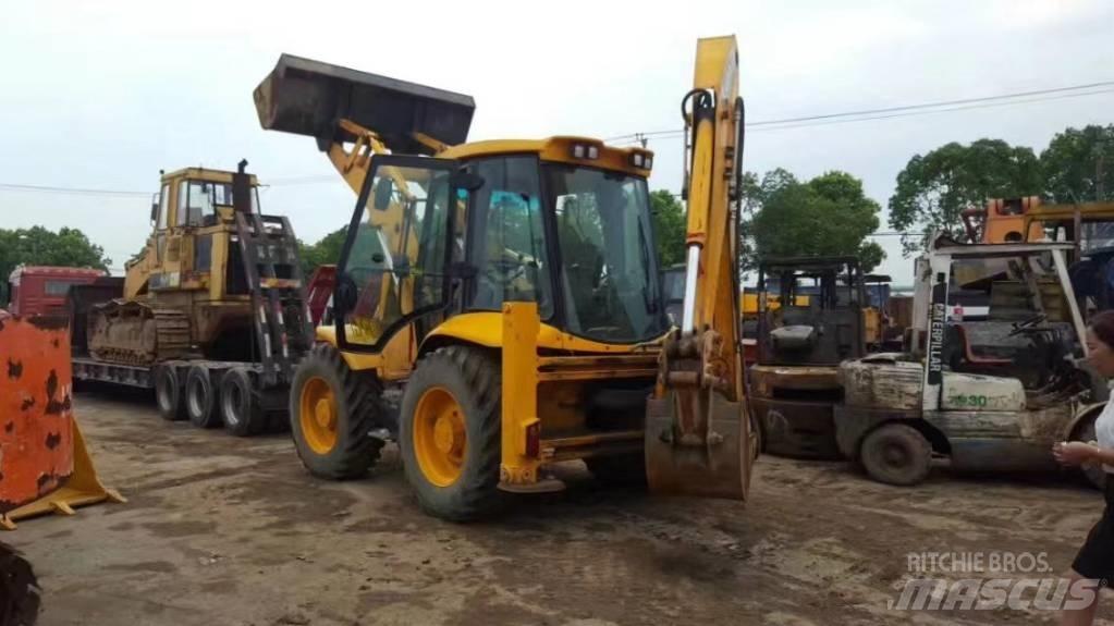JCB 4CX Koparko-ładowarki