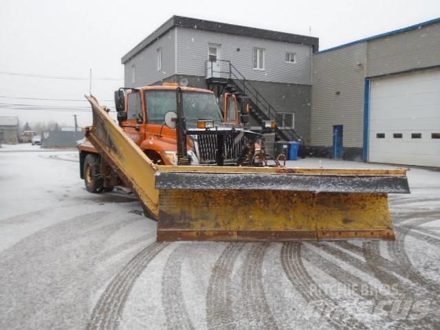 International 7400 Lemiesze i pługi śnieżne