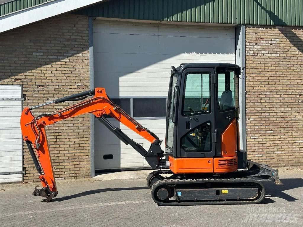 Hitachi ZX26U-6CR Minikoparki