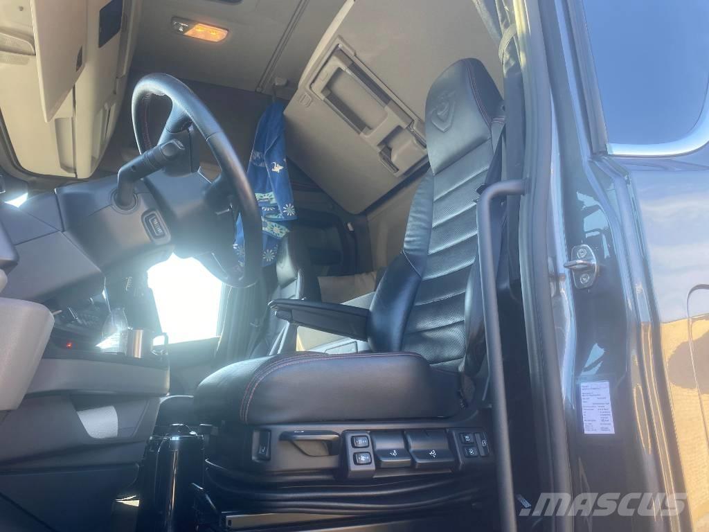 Scania S 520 Samochody ciężarowe ze skrzynią zamkniętą