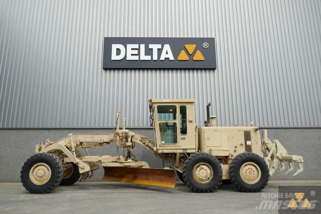 CAT 130G Ex-army Równiarki