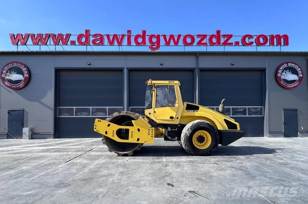 Bomag BW 213 D-4 Walce jednobębnowe
