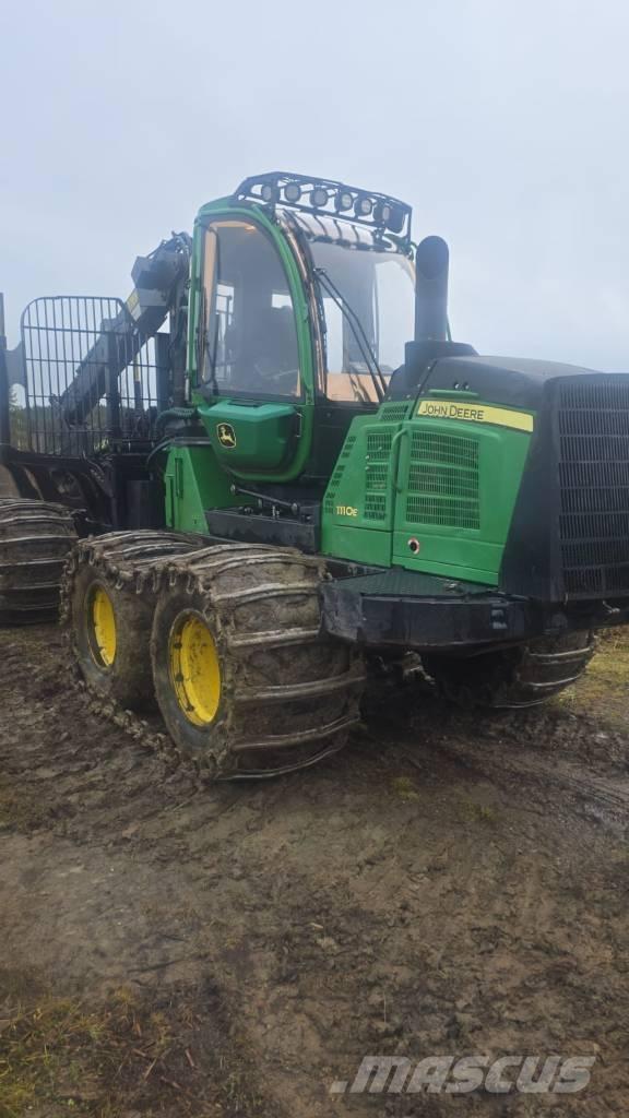 John Deere 1110 E Forwardery