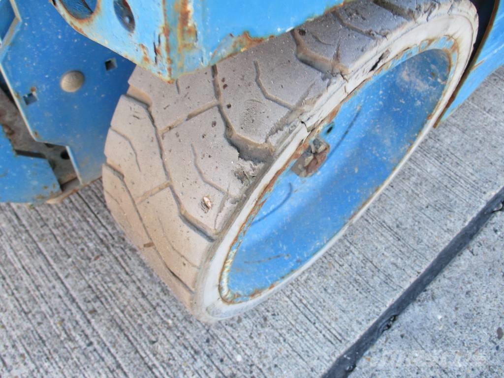 Genie GS 2632 (059) Podnośniki nożycowe