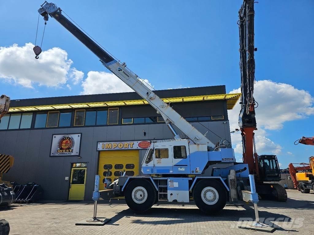 Tadano TR250E Żurawie szosowo-terenowe