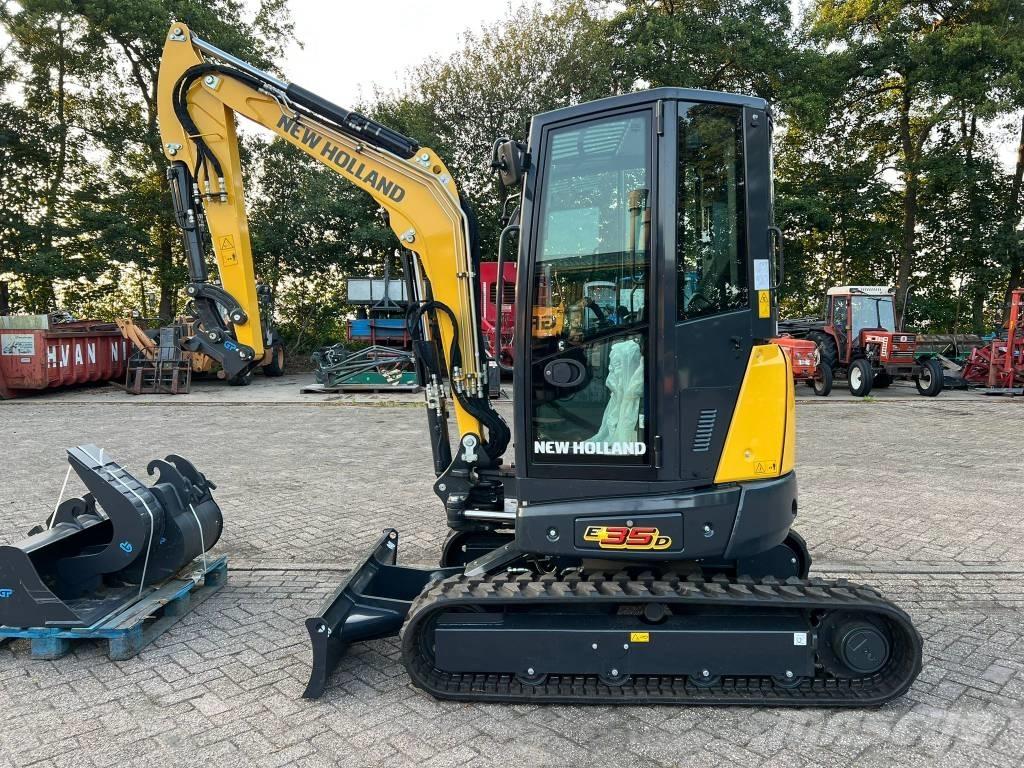 New Holland E 35 D Minikoparki