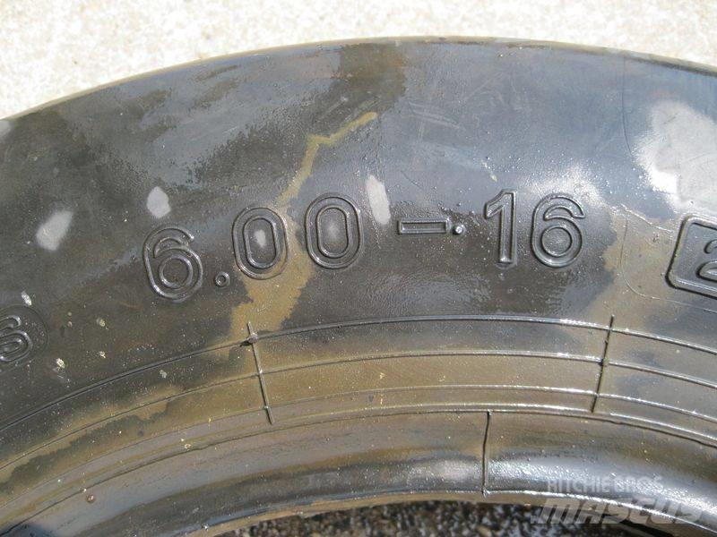 Pirelli 6.00-16 band Opony, koła i felgi