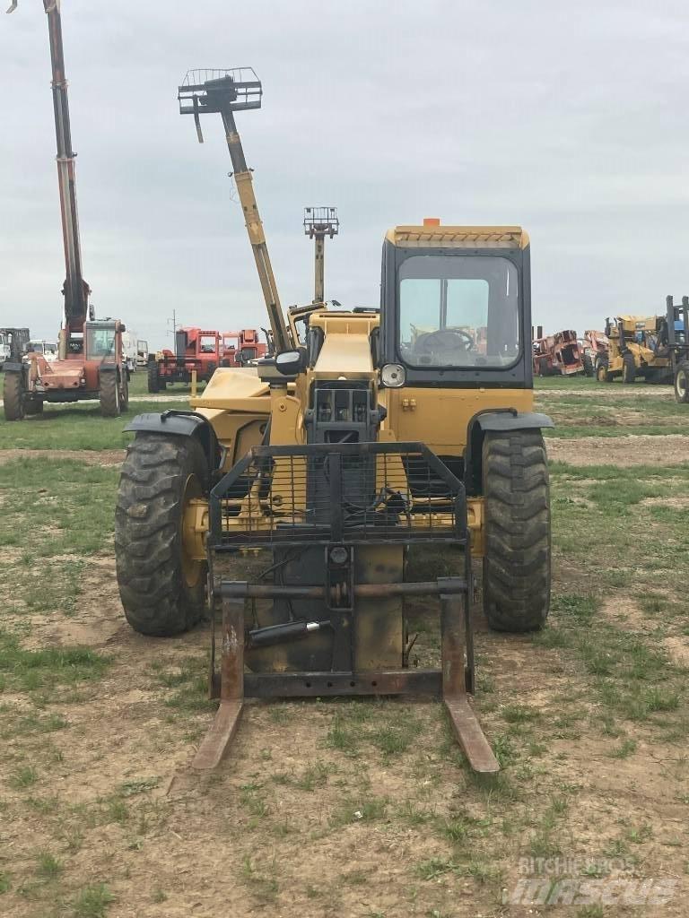 CAT TH83 Ładowarki teleskopowe