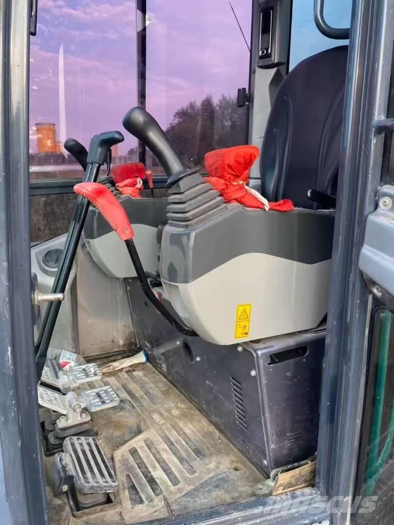 Sunward SWE 25 UF Minikoparki