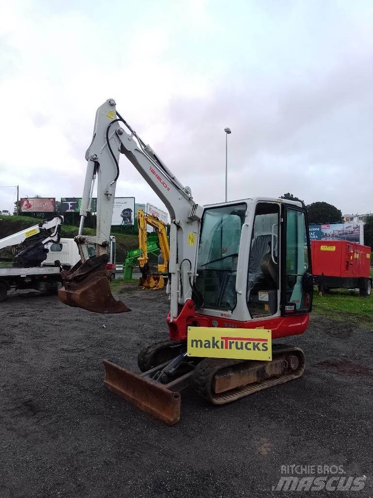 Takeuchi TB228 Minikoparki