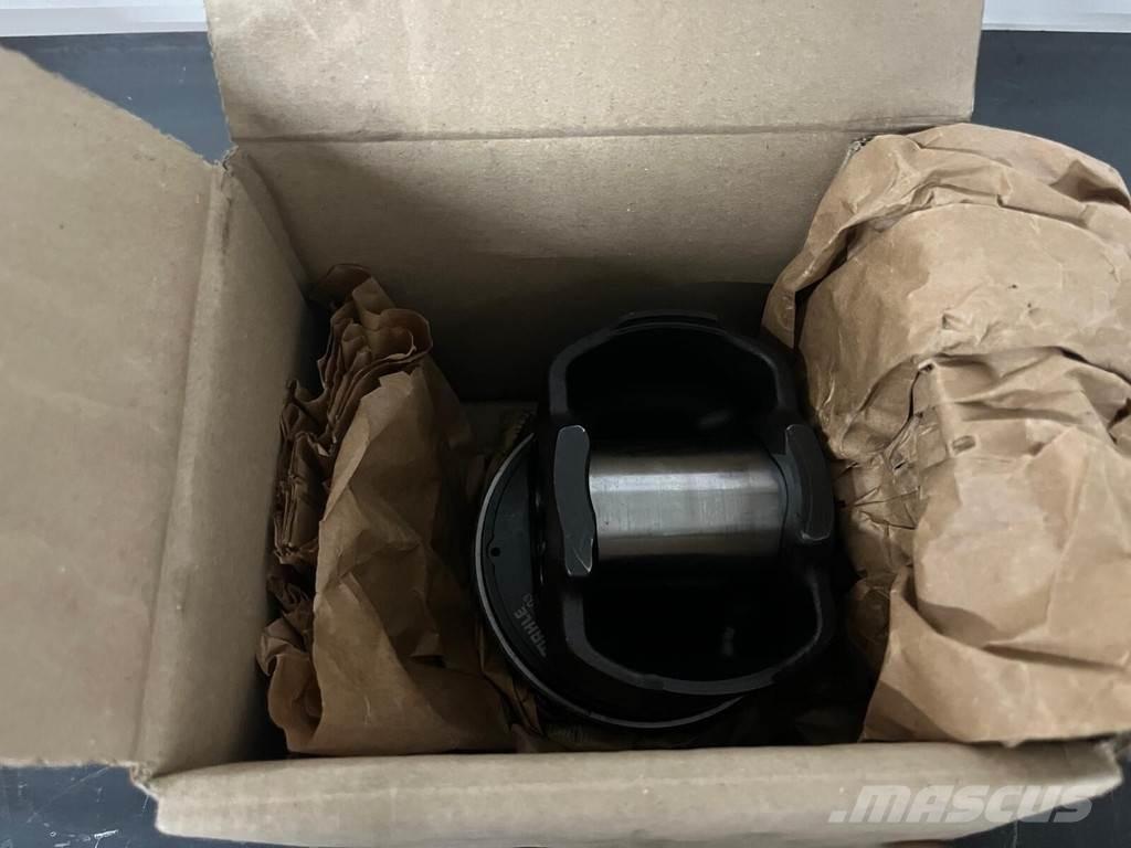 Liebherr Zuiger Transport - Inne