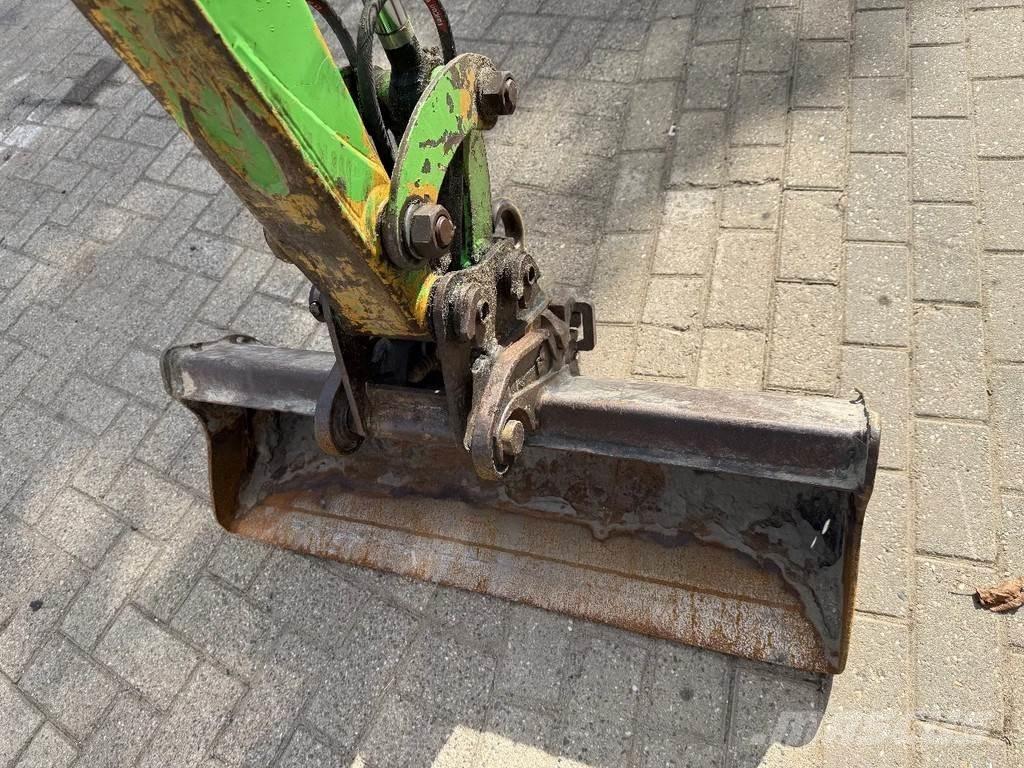 CAT 301.7D Minikoparki