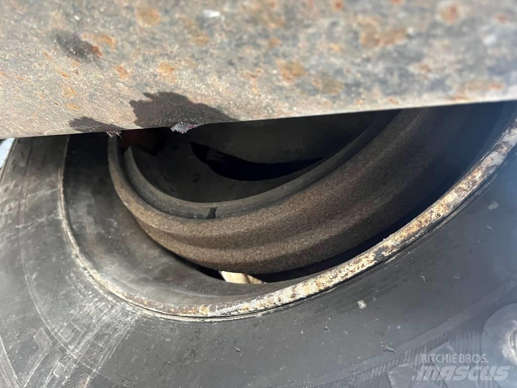Fontaine 3 axle FBS Platformy / Przyczepy z otwieranymi burtami