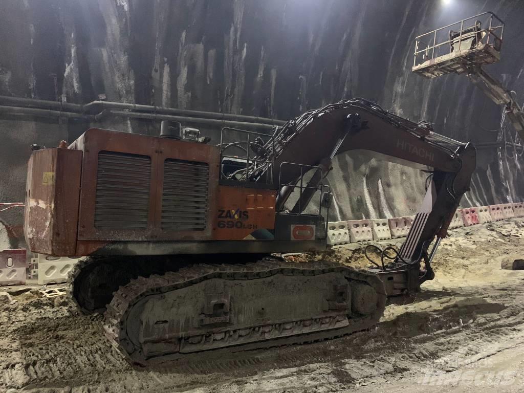 Hitachi ZX690LCH-5A Maszyny budowlane - Inne