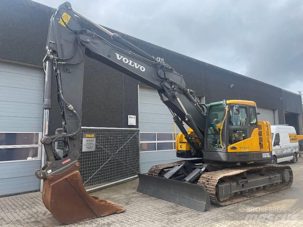 Volvo ECR235C Koparki gąsienicowe