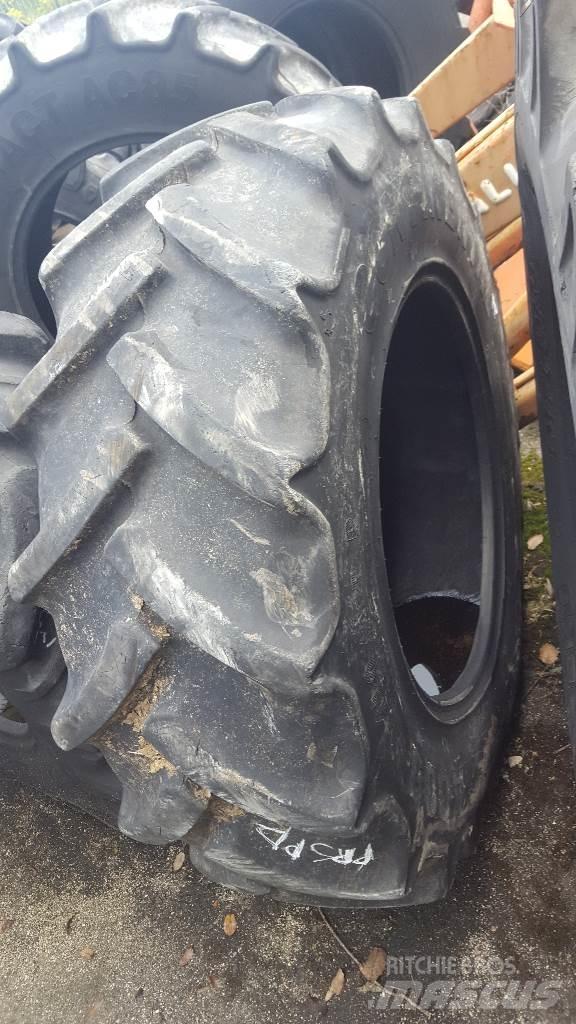  Pneu 13.6R24 Opony, koła i felgi