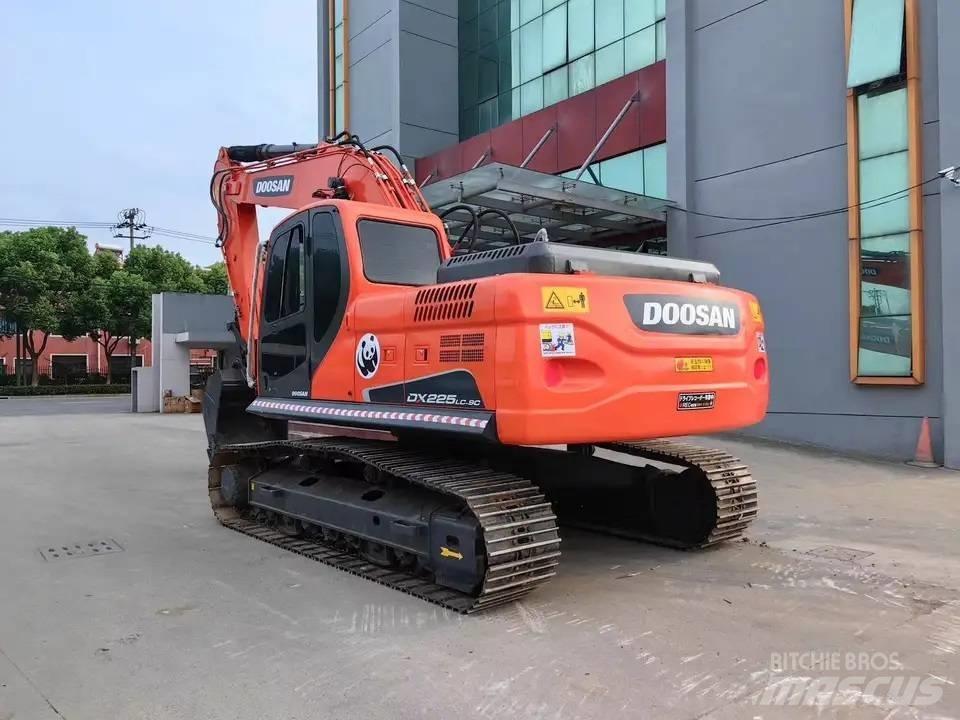 Doosan DX225LC-9C Koparki gąsienicowe