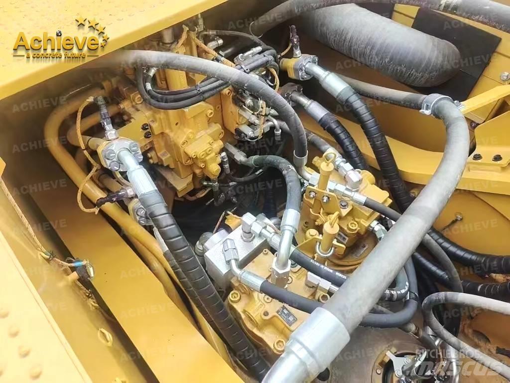 CAT 352 Koparki gąsienicowe
